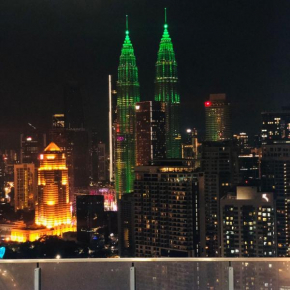 The Luxe KLCC By Service Suites